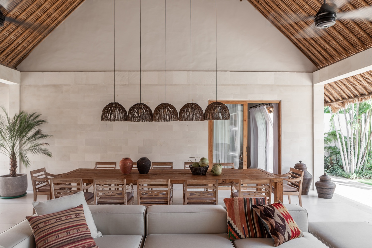 Design Assembly - Villa Massilia - Bali Architect - Interior Design - Bali Villa - Living Dining