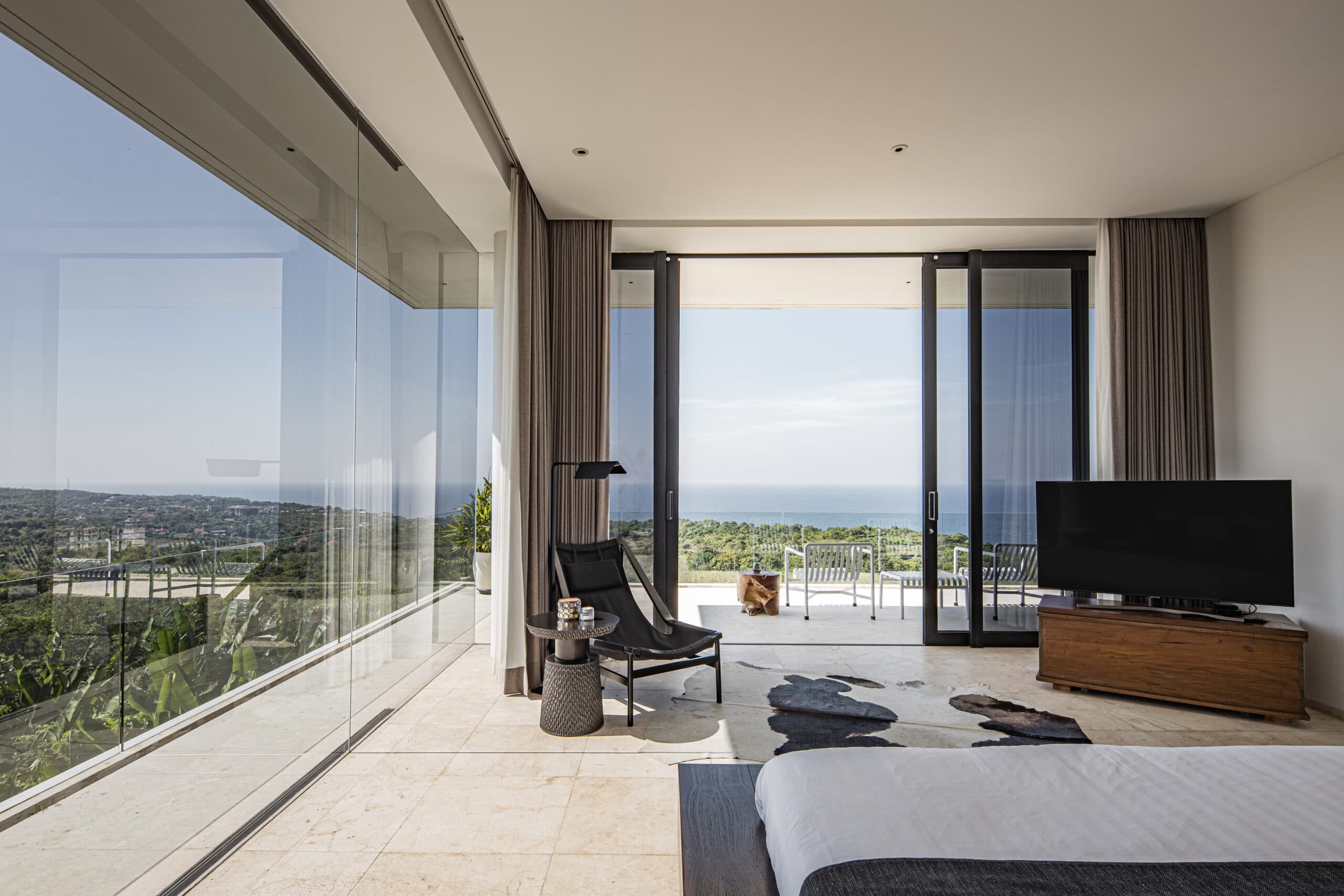 Design Assembly - Pecatu Villa - Bali Architect - Interior Design - Bali Villa - Master bedroom